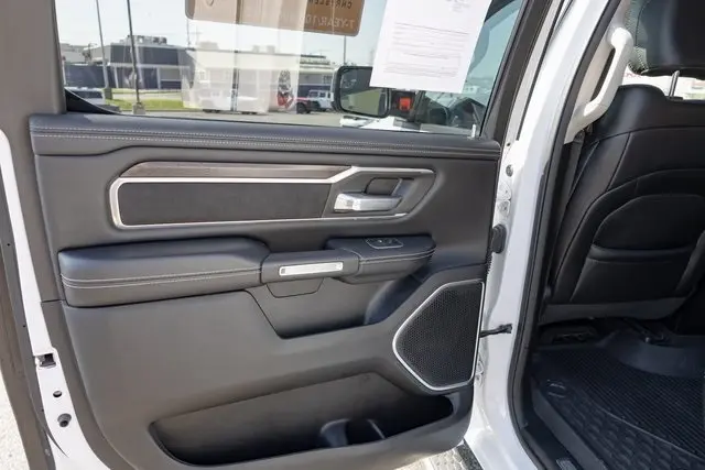 2022 Ram 1500 Laramie photo 4