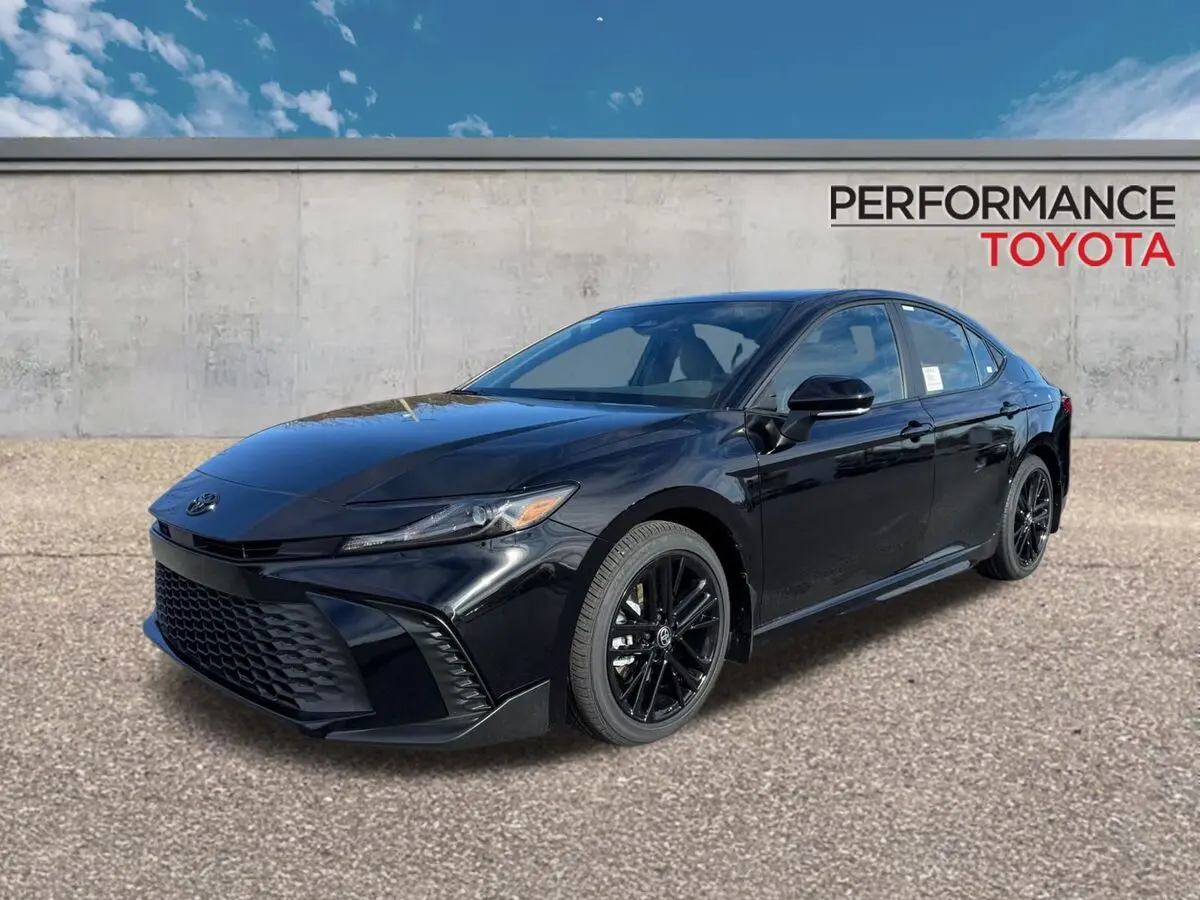 2026 Toyota Camry SE's photo