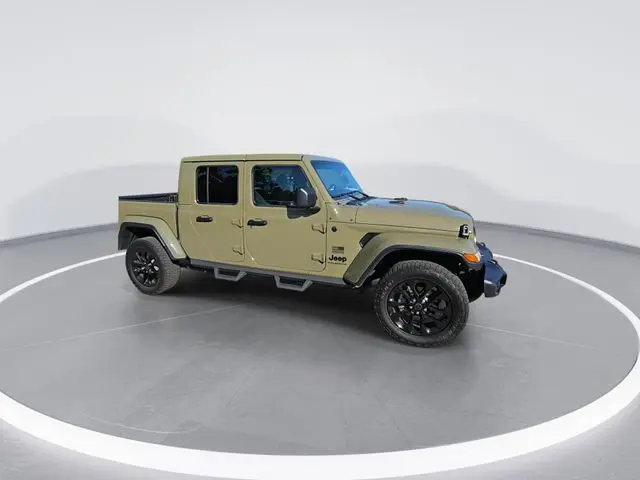 2025 Jeep Gladiator photo 2
