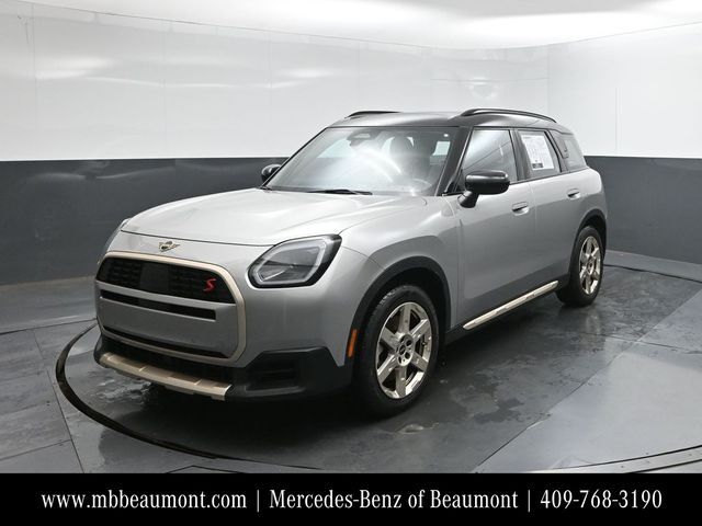 2025 MINI Countryman Signature Plus