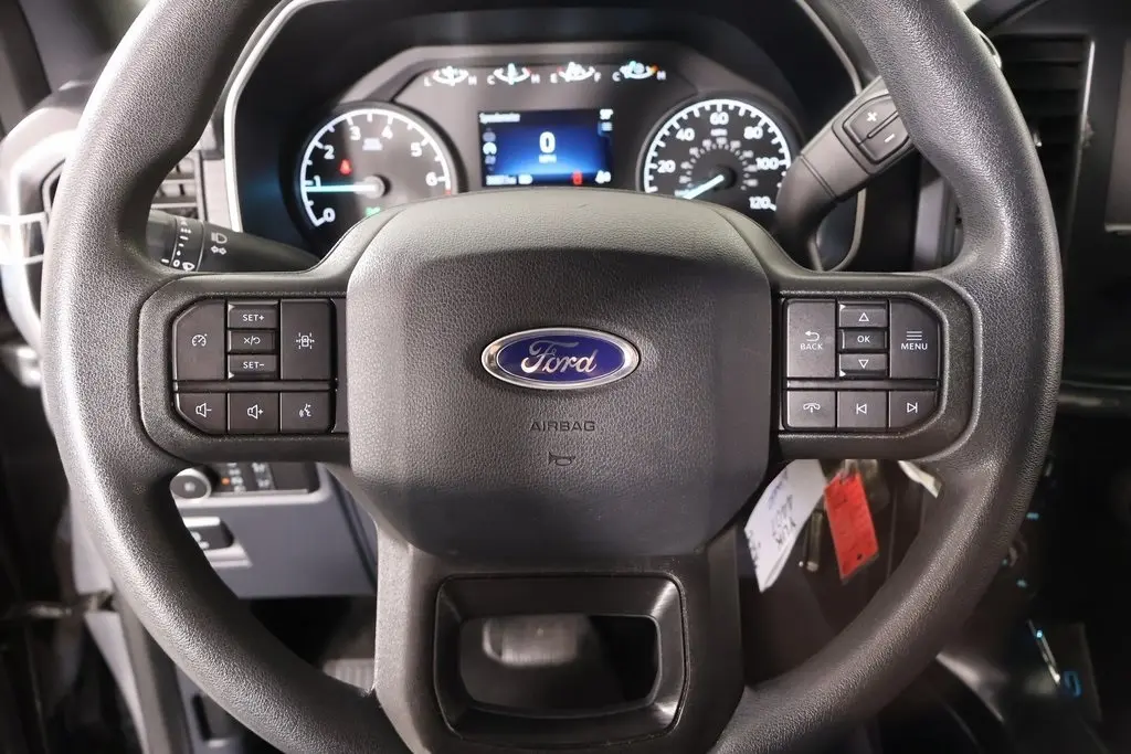 2022 Ford F-150 XL photo 3