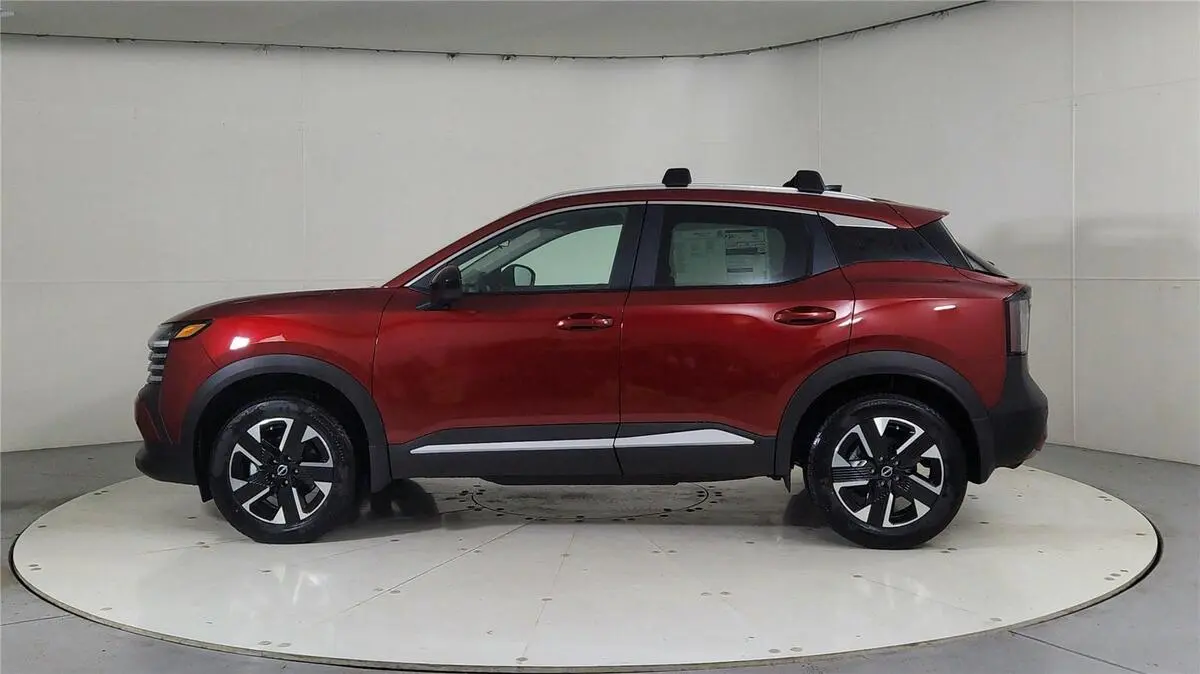 2026 Nissan Kicks SV photo 4