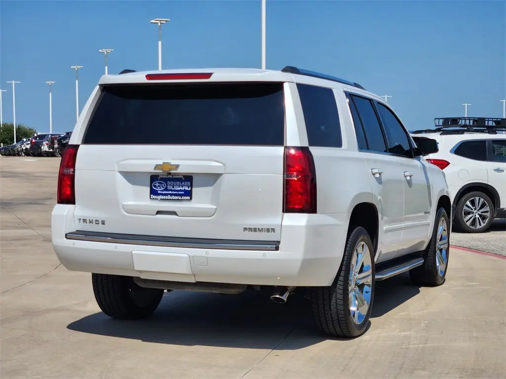2019 Chevrolet Tahoe Premier photo 2