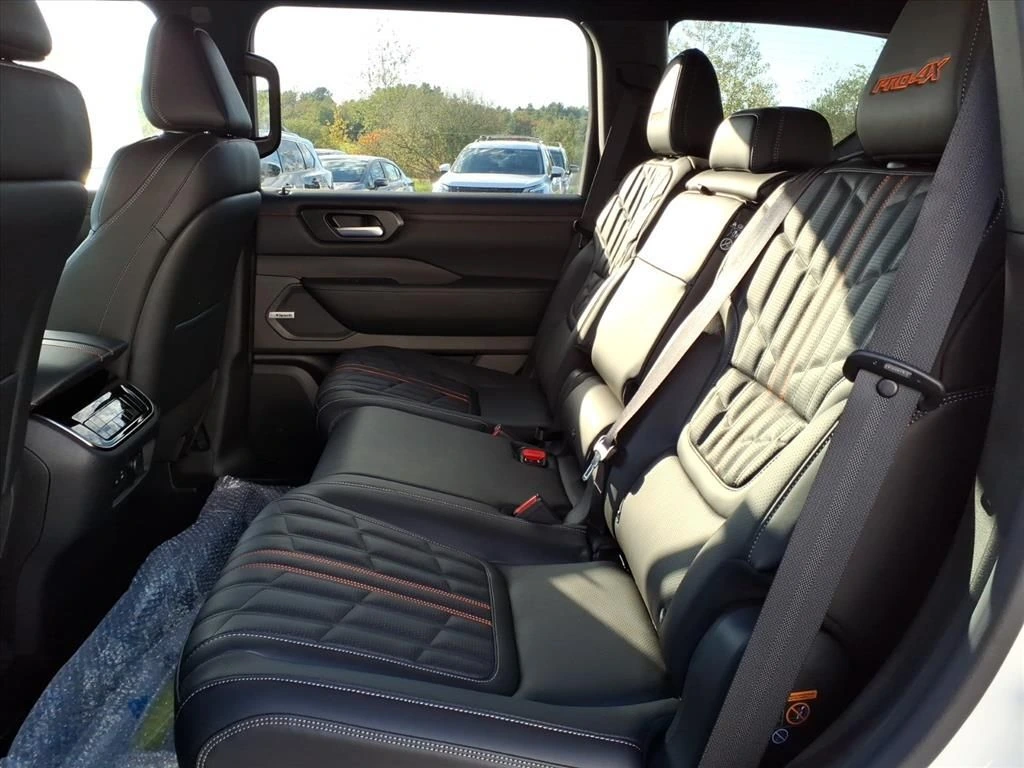 2026 Nissan Armada PRO-4X - Photo 10