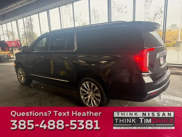2023 Gmc Yukon XL Denali photo 3