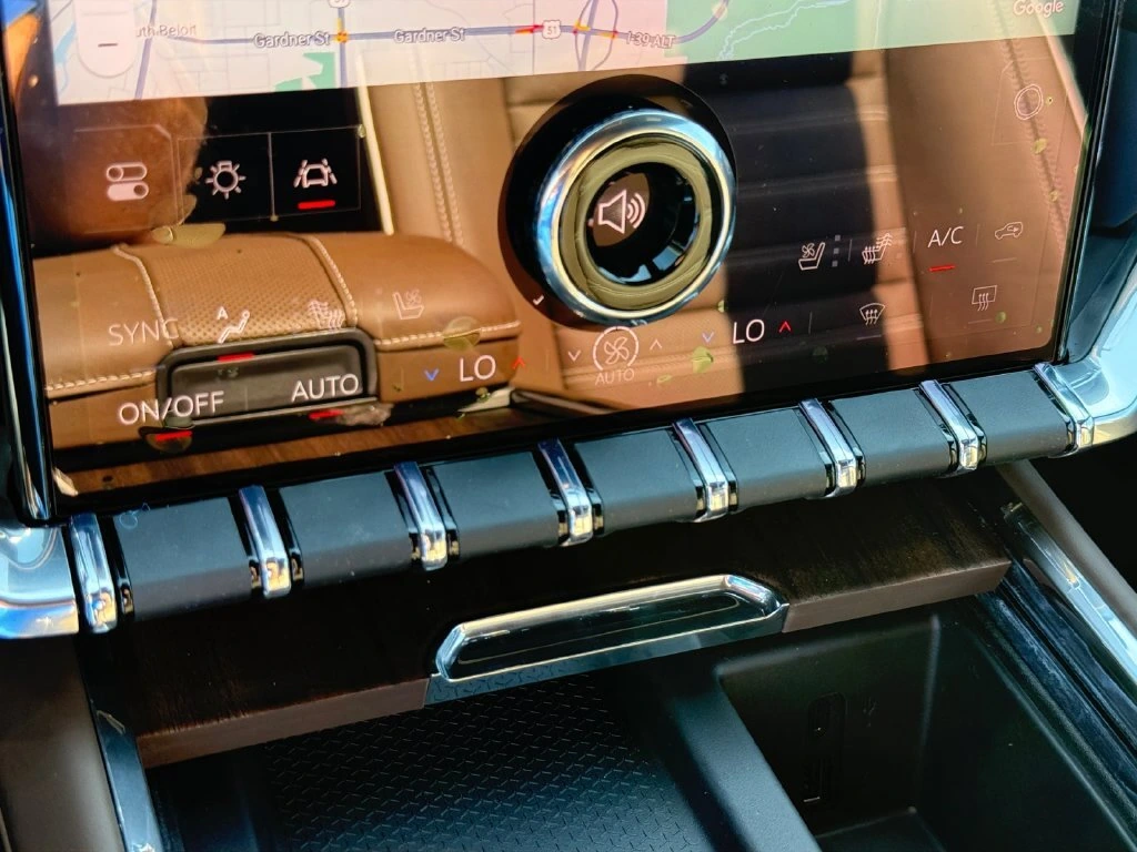 2027 GMC Acadia Denali Ultimate - Photo 27