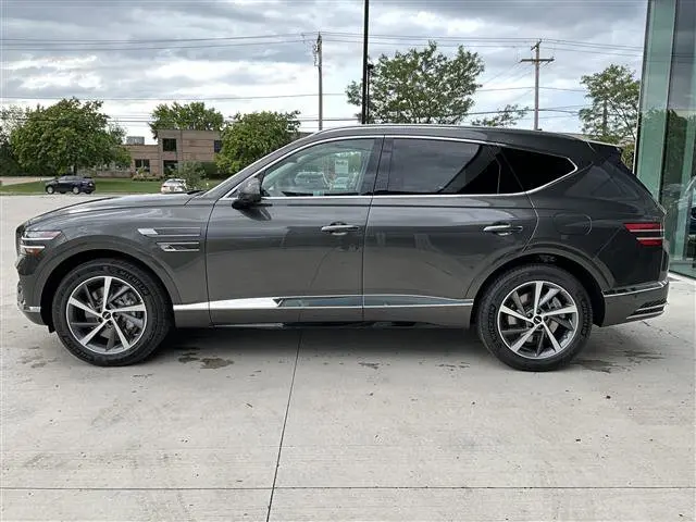 Used 2025 GENESIS GV80 Advanced with VIN KMUHBESBXSU228279 for sale in Mentor, OH