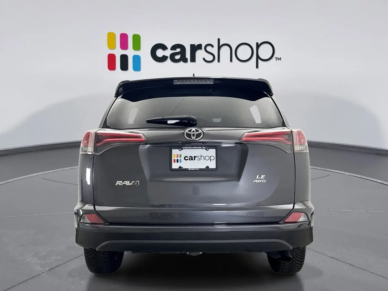 2018 Toyota RAV4 LE photo 4