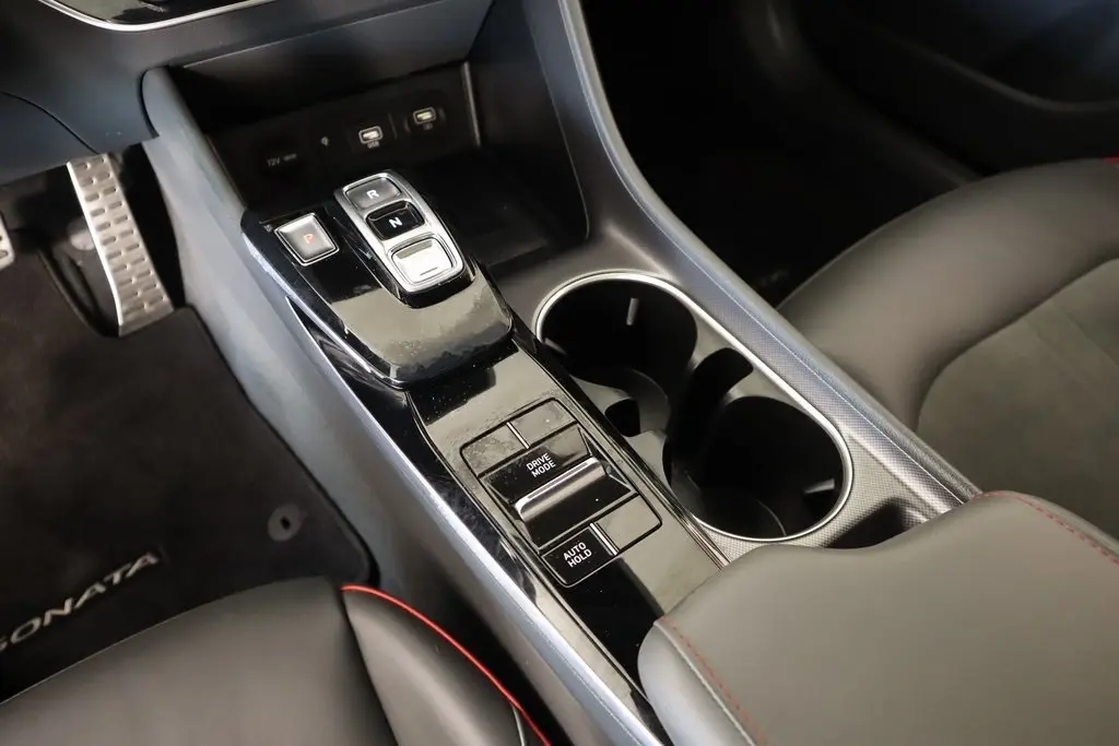 2022 Hyundai Sonata SEL Plus photo 9