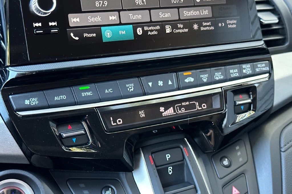 2026 Honda Odyssey EX-L - Photo 18