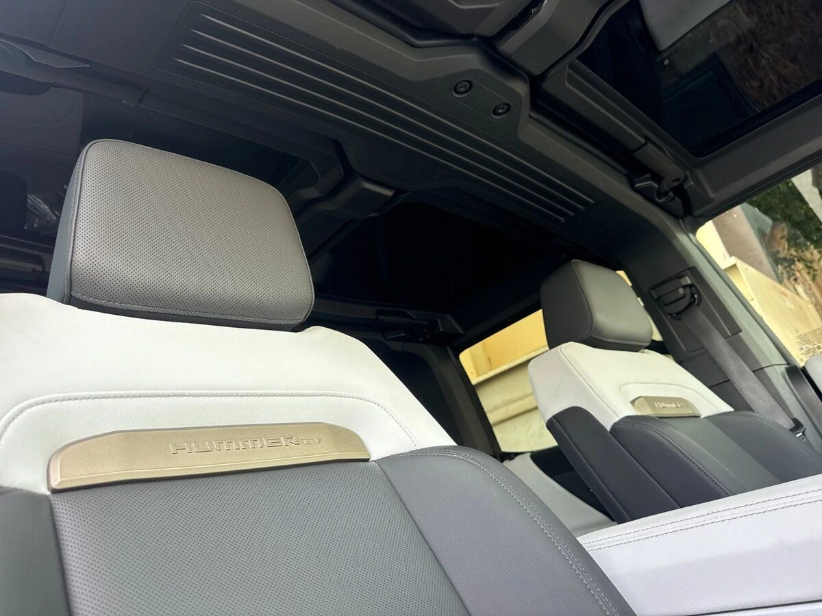 2024 GMC HUMMER EV 3X - Photo 17