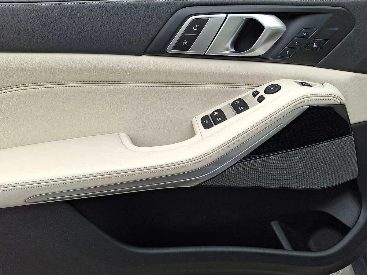 2024 BMW X5 M60i - Photo 9