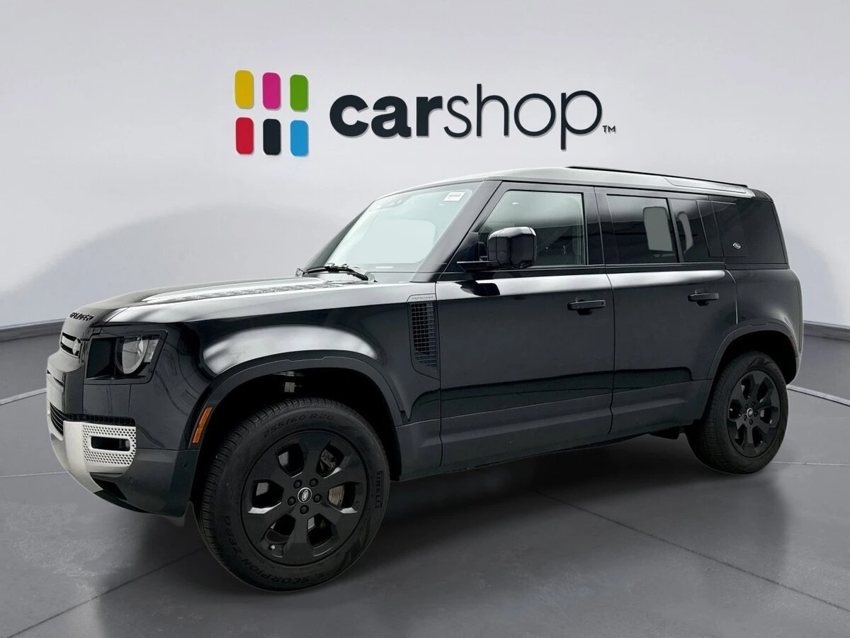 2023 Land Rover Defender SE's photo