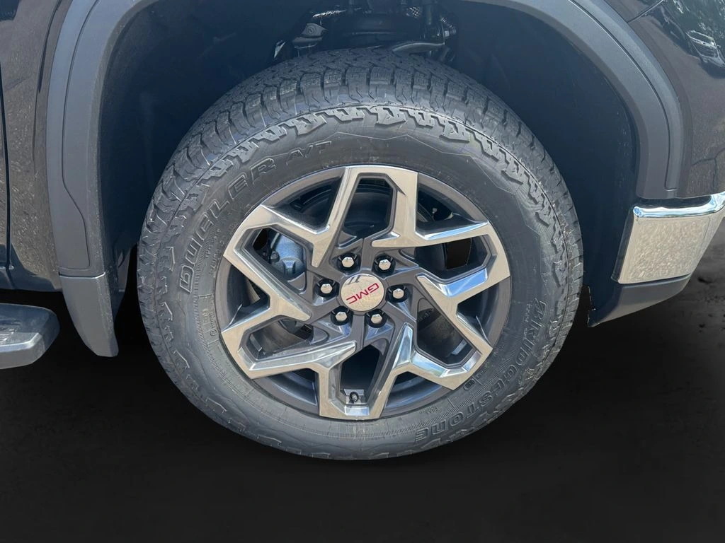 2026 GMC Sierra 1500 SLT - Photo 11