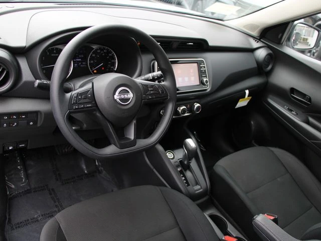 Used 2025 Nissan KICKS PLAY Base with VIN 3N1CP5BV2SL482381 for sale in Kansas City