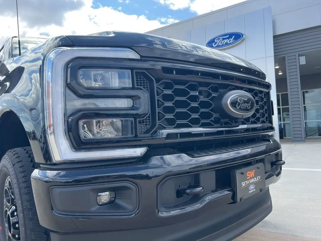 2026 Ford F-250 photo 11