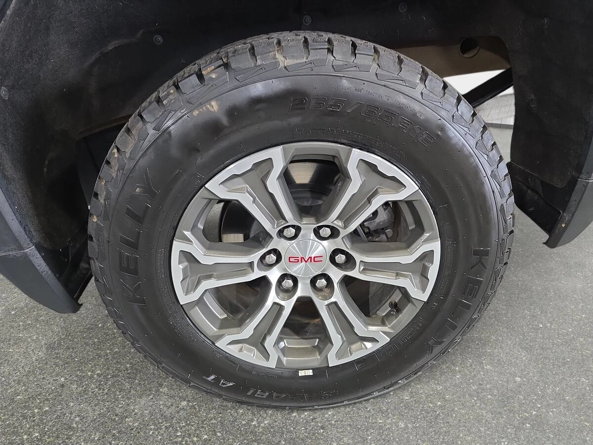 2024 GMC Sierra 1500 SLT - Photo 32