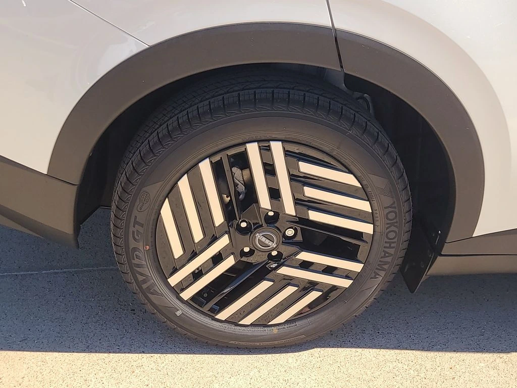 2026 Nissan LEAF SV+ - Photo 6