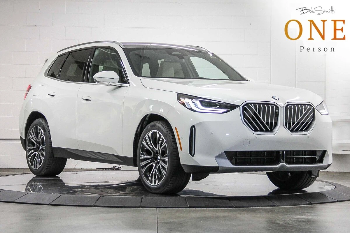 2026 BMW X3 30 XDRIVE's photo