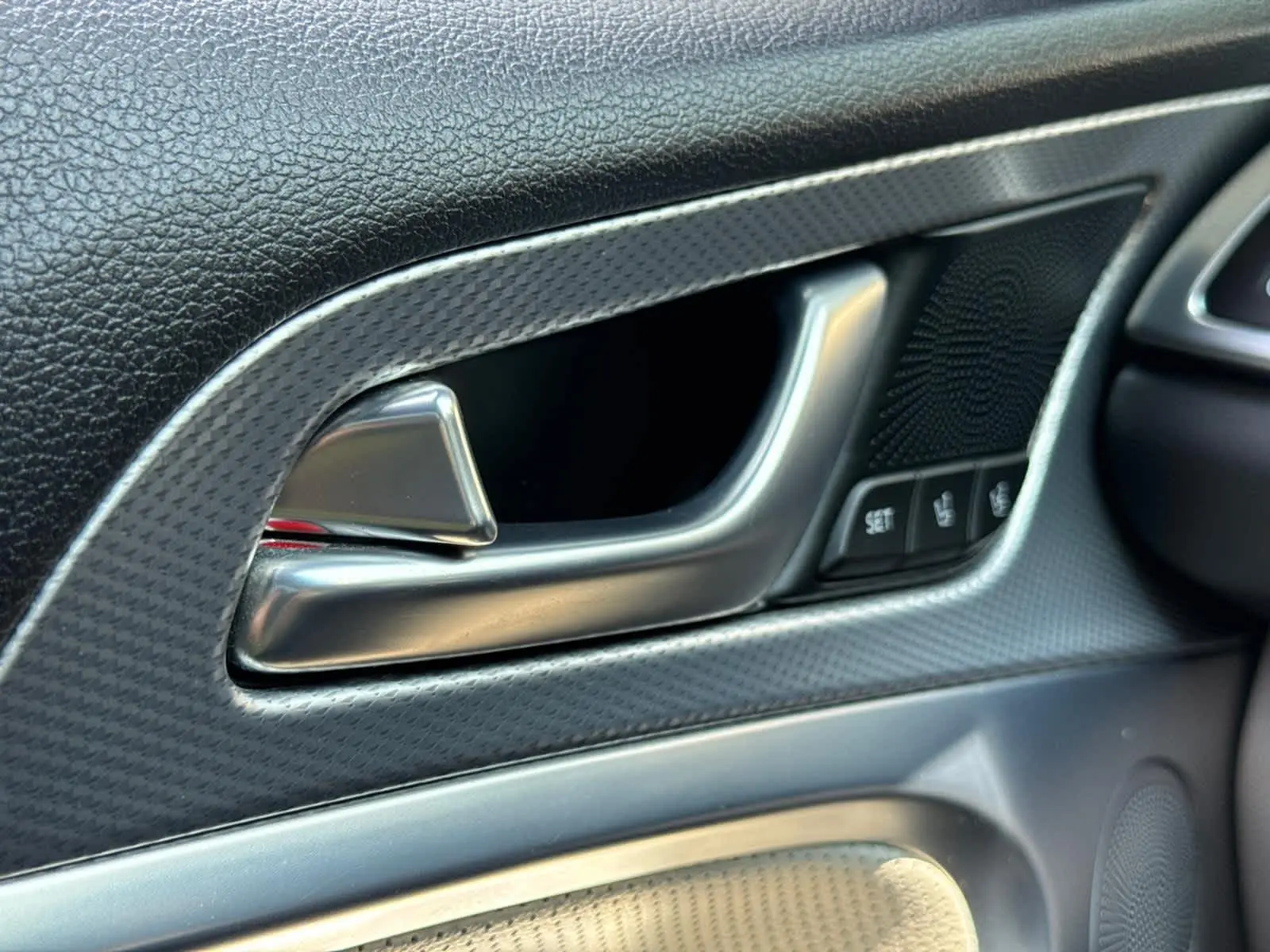 2022 Genesis G70 2.0T photo 24