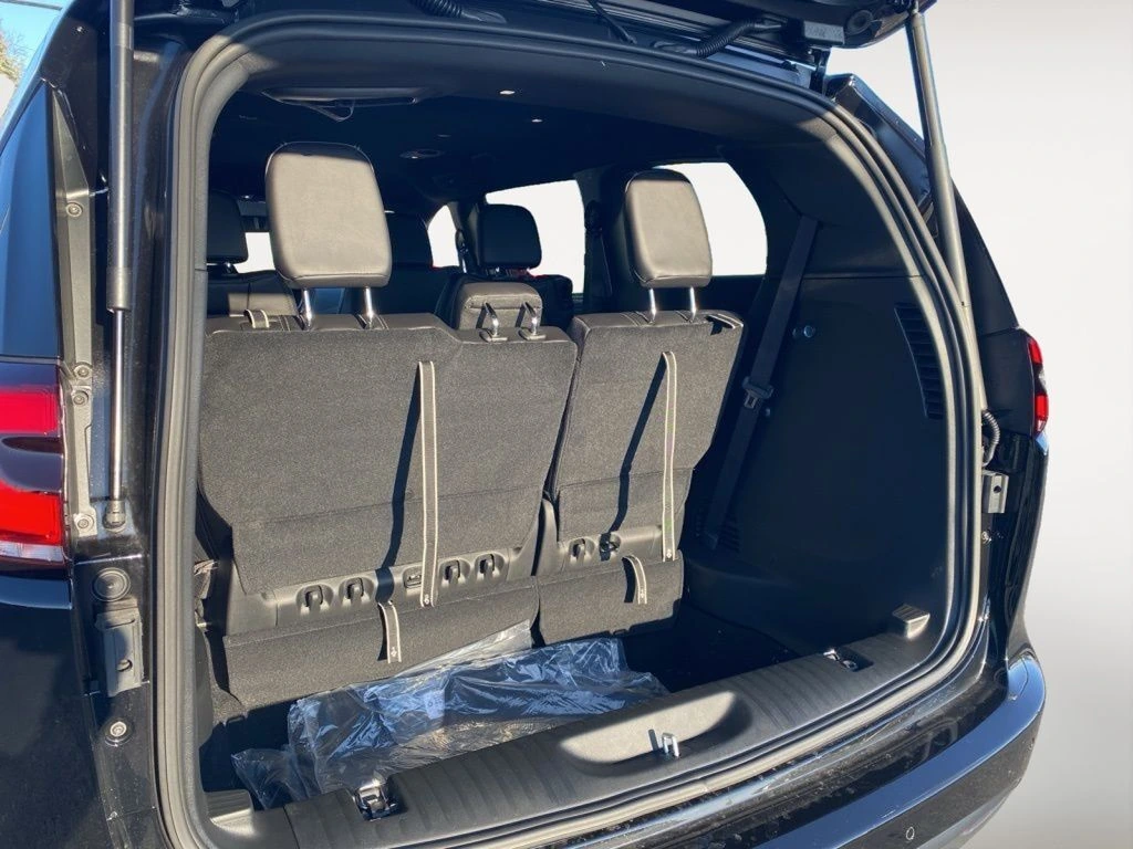2026 Chrysler Pacifica Select - Photo 10