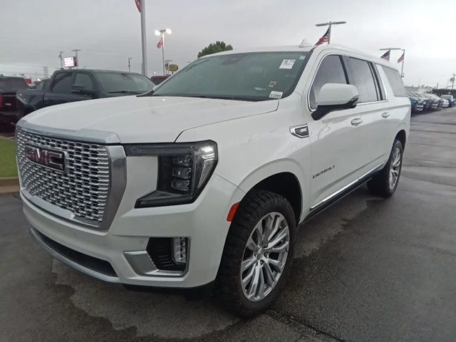 2023 GMC Yukon Denali AWD's photo