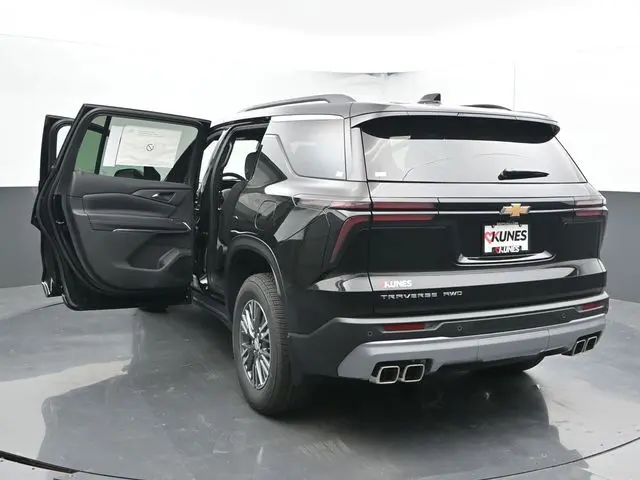 2026 Chevrolet Traverse 2LT photo 44