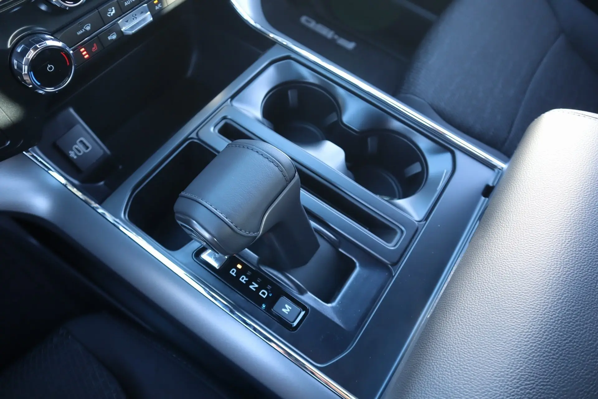 2025 Ford F-150 XLT photo 10