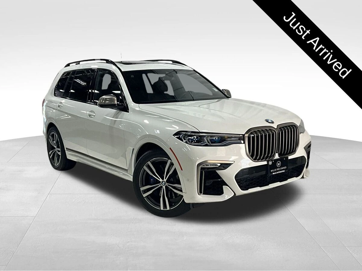 2022 BMW X7 M50i's photo