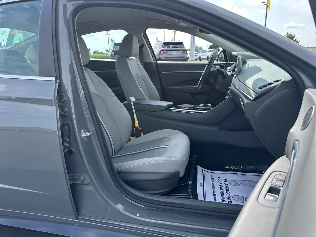 2020 Hyundai Sonata SEL photo 17