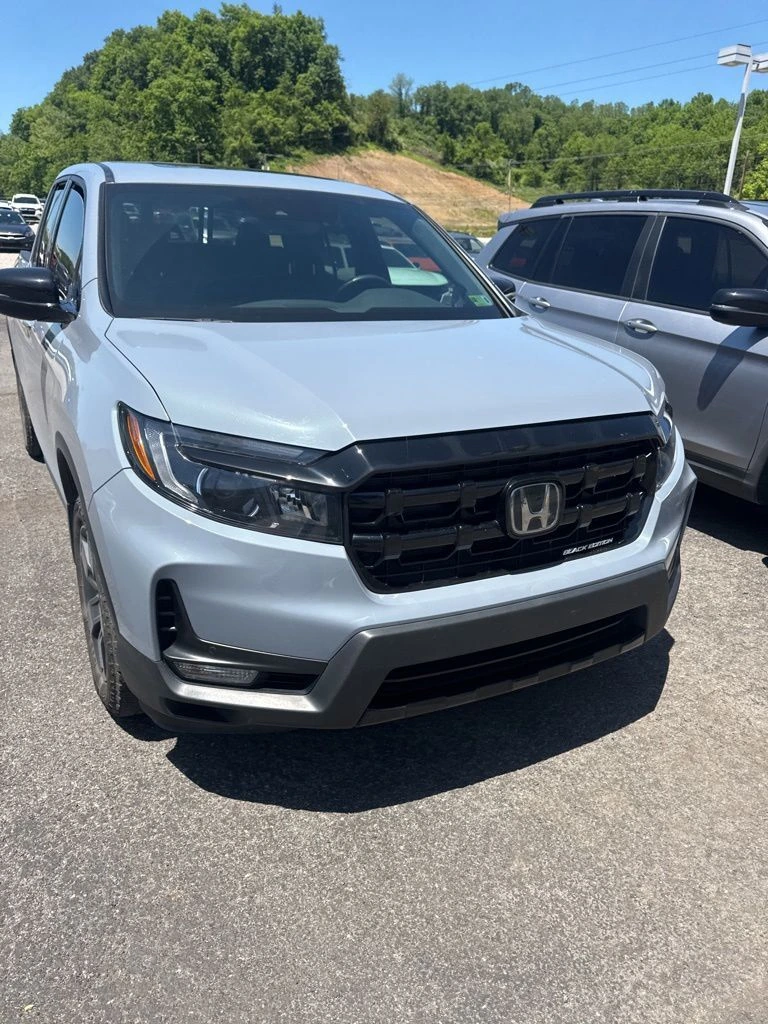 2024 Honda Ridgeline Black Edition's photo
