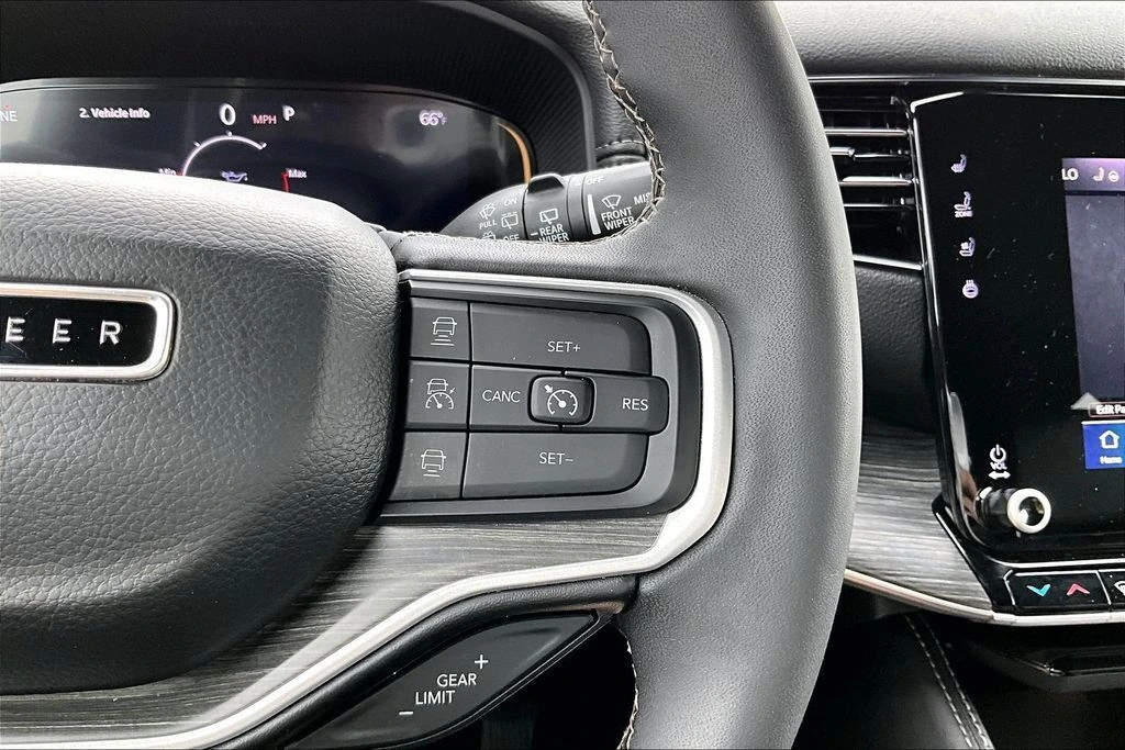 2023 Jeep Wagoneer Series II - Photo 19