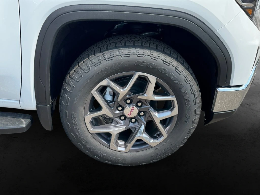 2026 GMC Sierra 1500 SLT - Photo 11