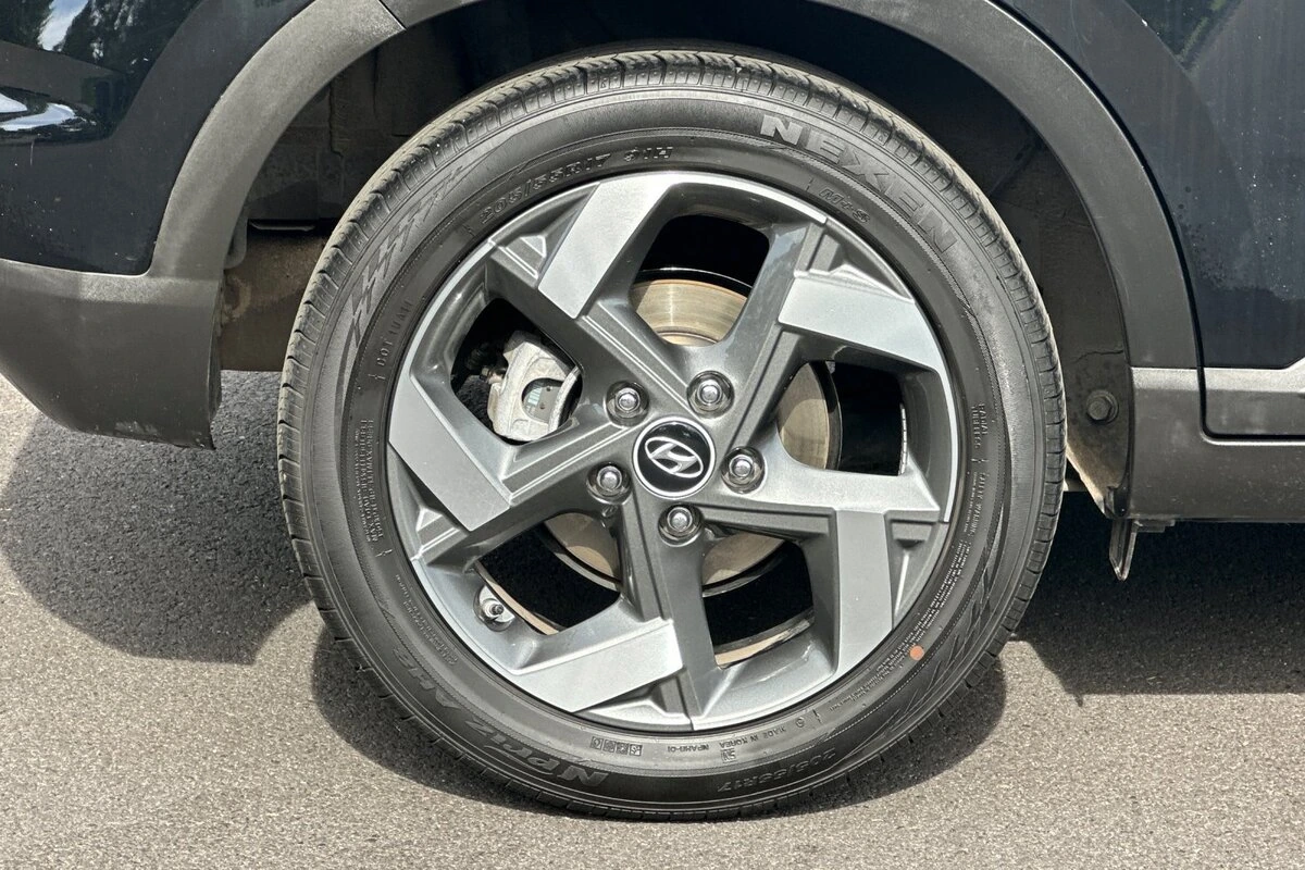 2025 Hyundai Venue SEL - Photo 26