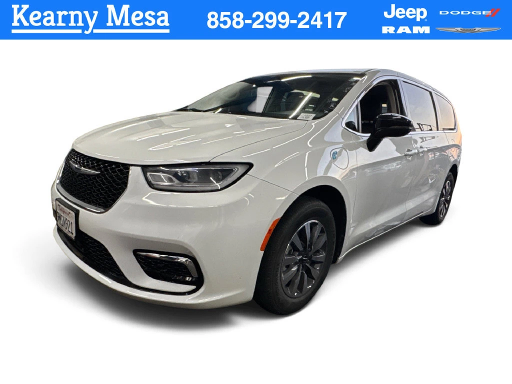 2024 Chrysler Pacifica PHEV Select