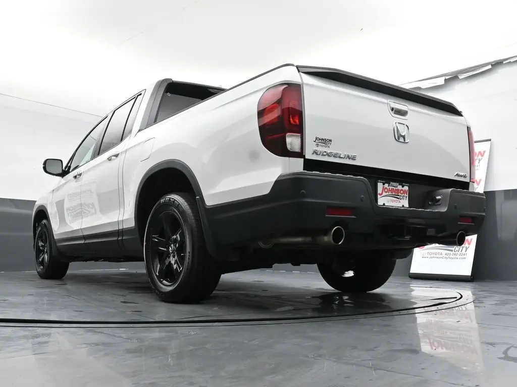 2023 Honda Ridgeline Black Edition photo 39