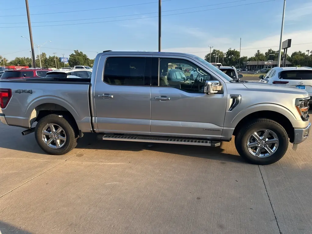 2024 Ford F-150 XLT photo 6