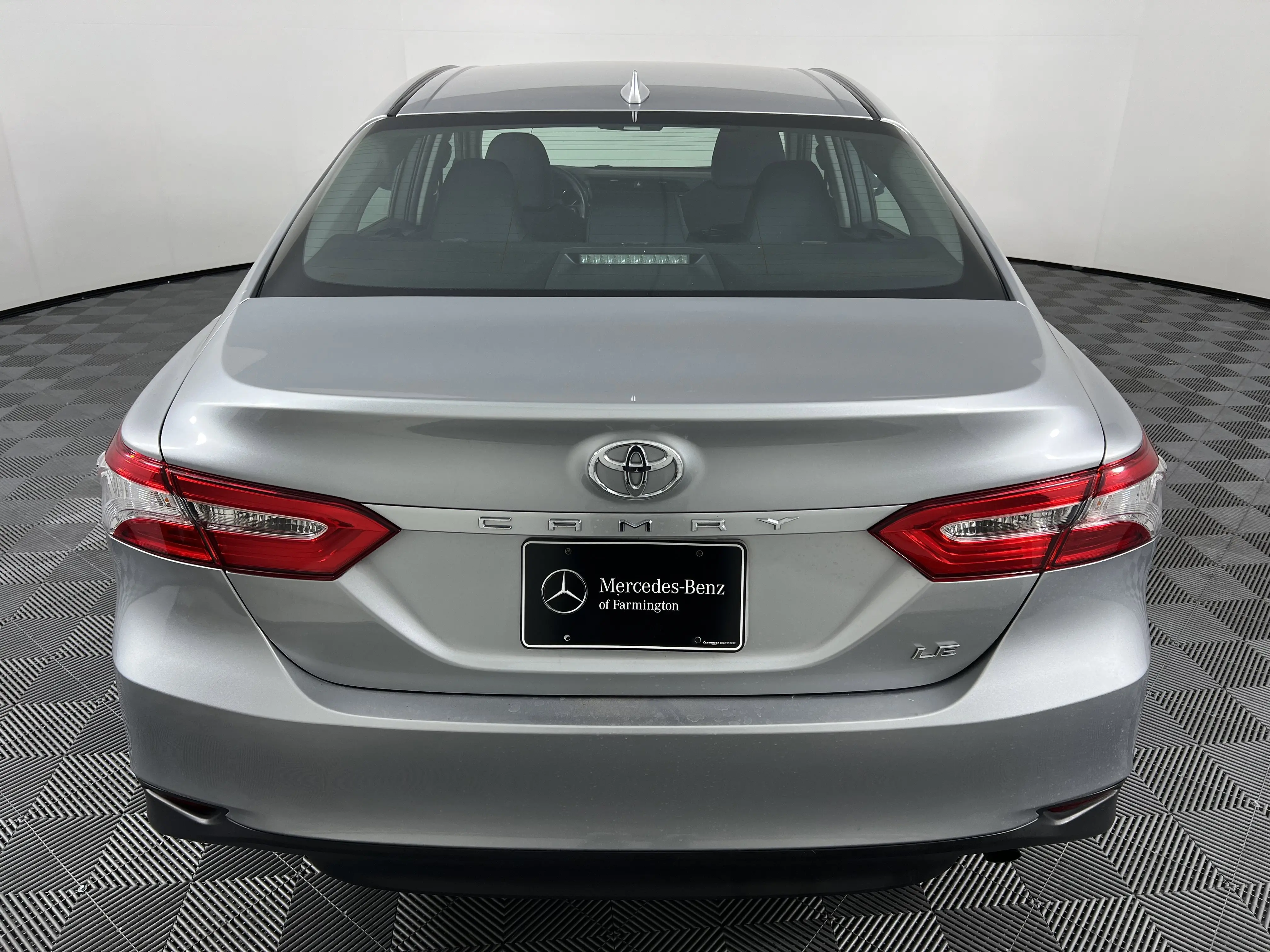 2019 Toyota Camry LE photo 9