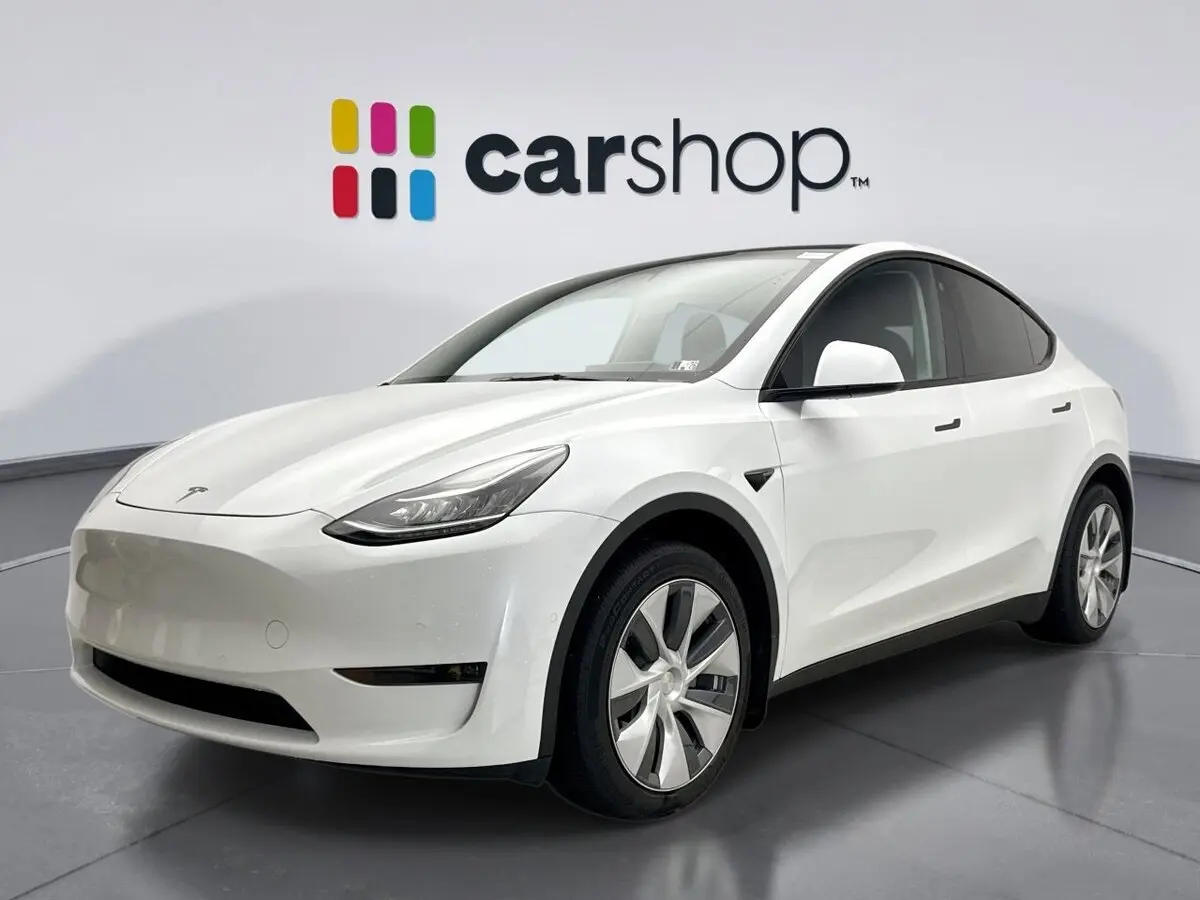 2022 Tesla Model Y Long Range's photo