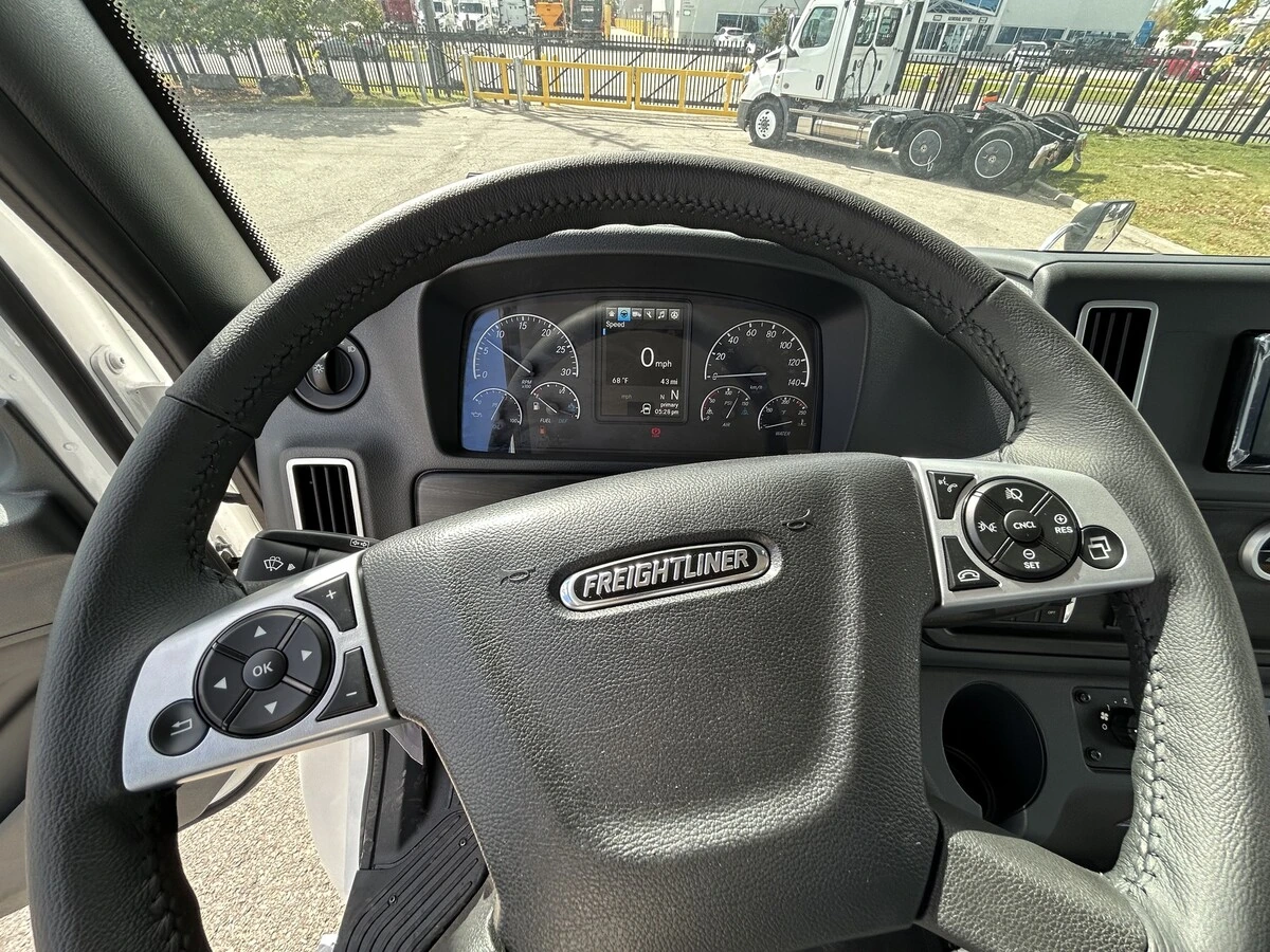 2027 Freightliner M2 106 — photo 6