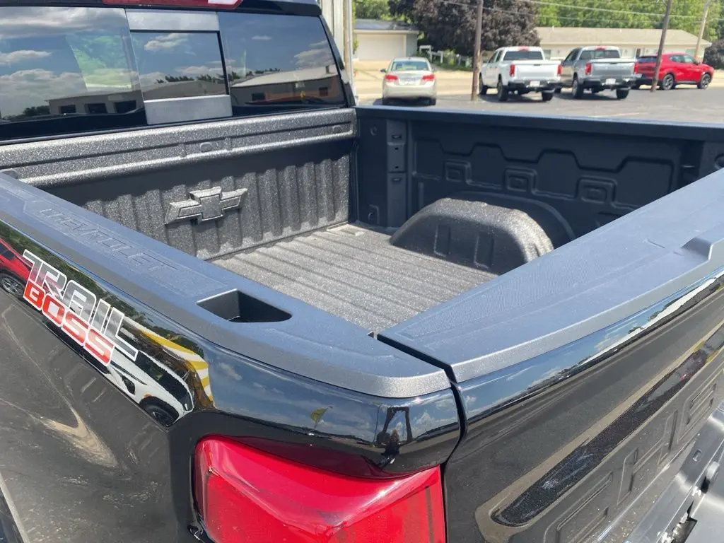 2026 Chevrolet Silverado 1500 LT Trail Boss photo 9