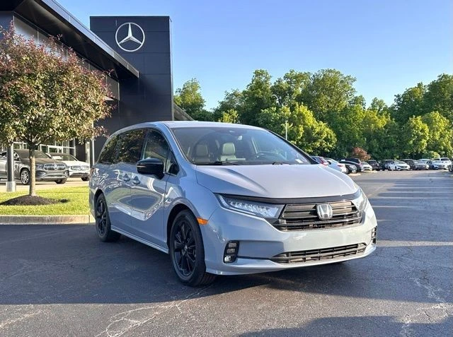 2023 Honda Odyssey SPORT's photo