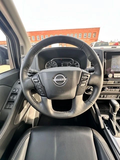 2024 Nissan Frontier SL - Photo 16