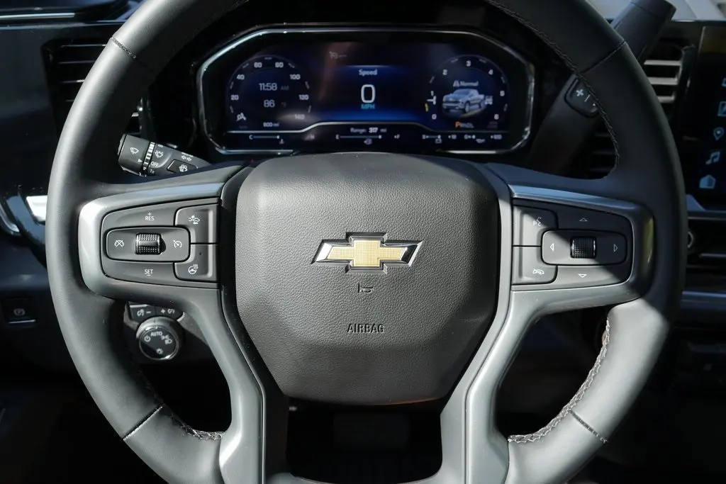 2025 Chevrolet Silverado 1500 LT photo 12