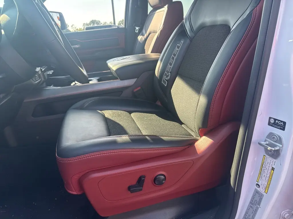 2025 Ram 1500 Rebel photo 8