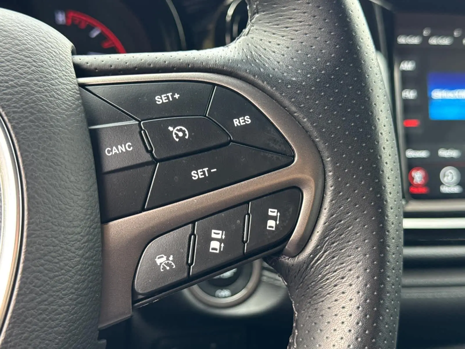 2023 Dodge Durango SXT photo 17