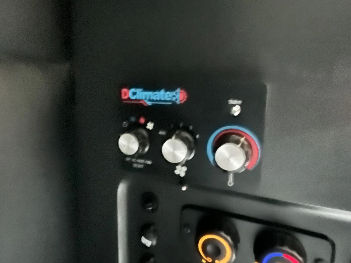 2023 Freightliner Cascadia - image 38