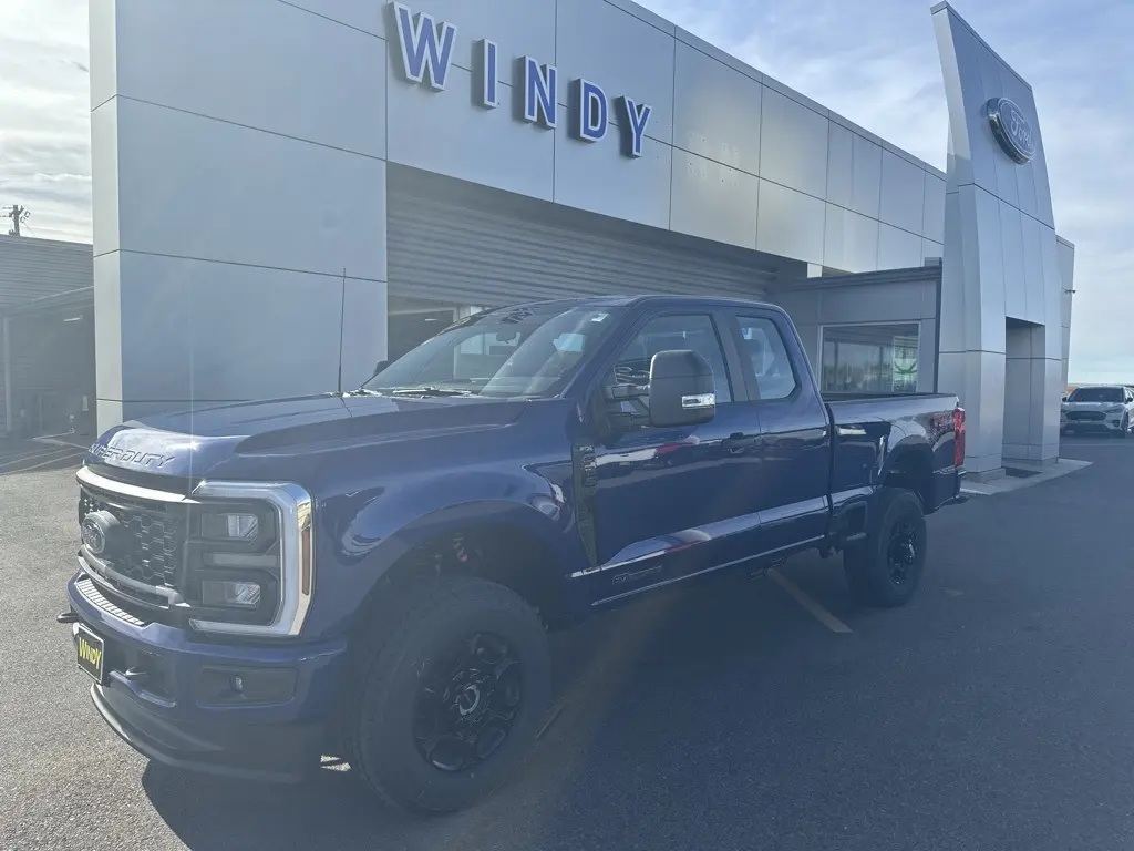 2026 Ford F-250 Super Duty XL's photo