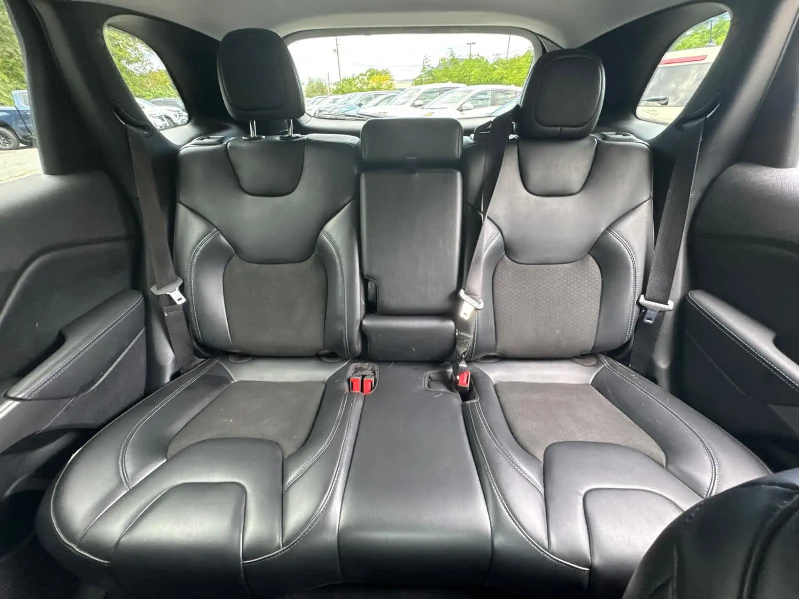 2020 Jeep Cherokee Latitude photo 29