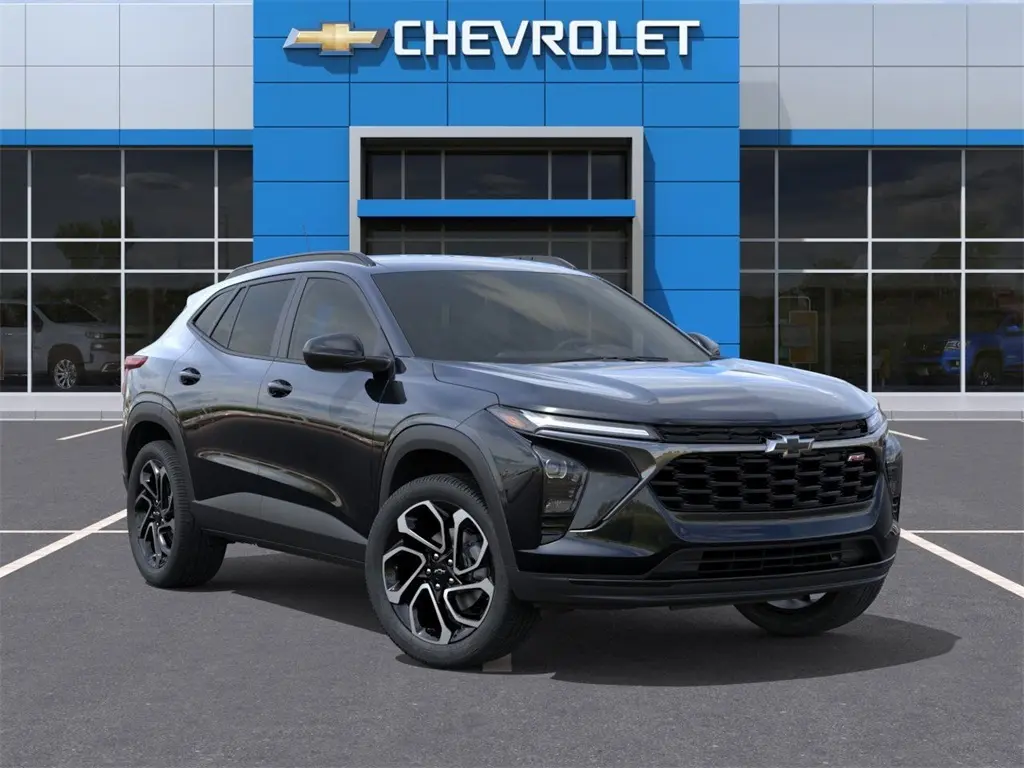 2025 Chevrolet Trax photo 2